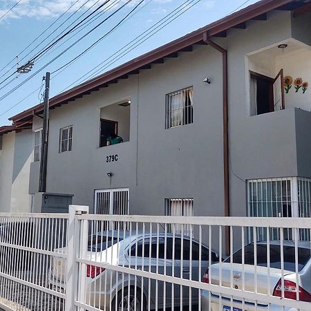 Apartamento Ubatuba - Praia Grande - 200M Da Praia Exteriér fotografie